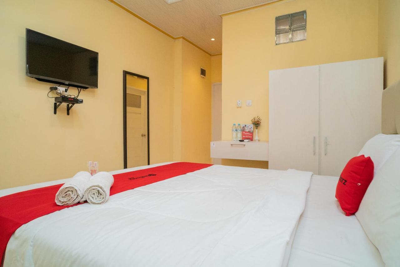 Reddoorz Plus Syariah Near Pasar Turi สุราบายา ภายนอก รูปภาพ
